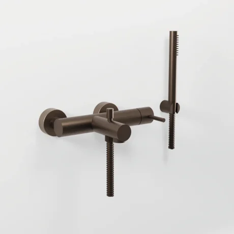 On External bath and shower mixer with shower set